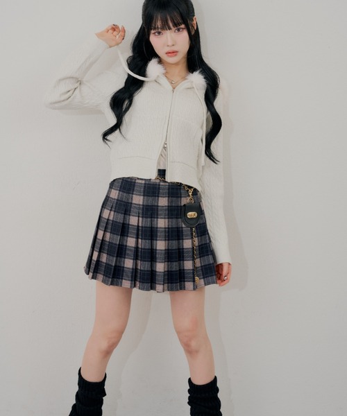 continuer de NICE CLAUP(コンティニューデナイスクラップ)の「チャーム付プリーツミニSK(スカート・レディース・ブラック系その他/グレー系その他2/チャコールグレー/ブラウン/ブラック・FREE)」の8枚目の写真