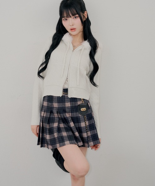 continuer de NICE CLAUP(コンティニューデナイスクラップ)の「チャーム付プリーツミニSK(スカート・レディース・ブラック系その他/グレー系その他2/チャコールグレー/ブラウン/ブラック・FREE)」の10枚目の写真