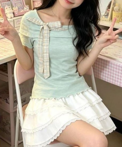 semplice(センプリチェ)の「Tシャツ【韓国ファッション】(Tシャツ/カットソー・レディース・ベージュ/グリーン・F)」の4枚目の写真