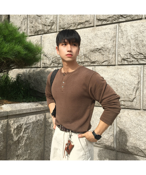 SENTAIR（センテア）の「リブドマッスルフィットヘンリーネック半袖Tシャツ _4カラー（Tシャツ/カットソー・メンズ・ライトグレー/ブラック/ブラウン/チャコール/アイボリー・MEDIUM/LARGE/X-LARGE）」の5枚目の写真