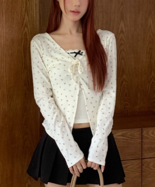 Achic(アシック)の「小花柄リボンレイヤード風トップス(Tシャツ/カットソー・レディース・グレー/アイボリー/ブラウン・M)」の5枚目の写真