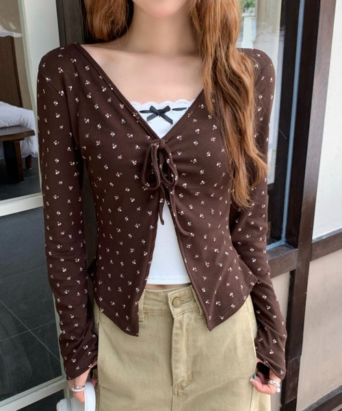 Achic(アシック)の「小花柄リボンレイヤード風トップス(Tシャツ/カットソー・レディース・グレー/アイボリー/ブラウン・M)」の7枚目の写真