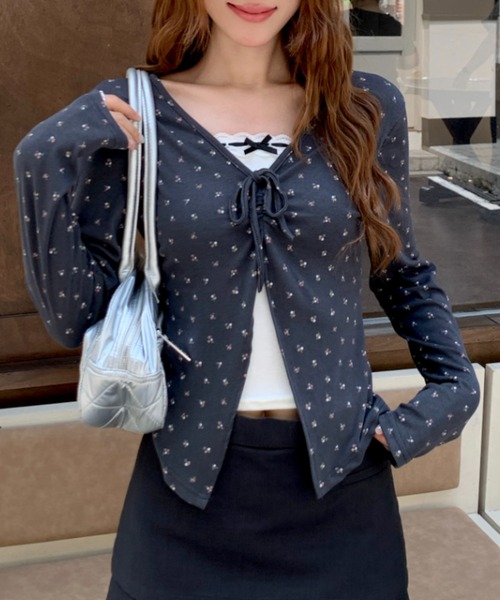 Achic(アシック)の「小花柄リボンレイヤード風トップス(Tシャツ/カットソー・レディース・グレー/アイボリー/ブラウン・M)」の10枚目の写真