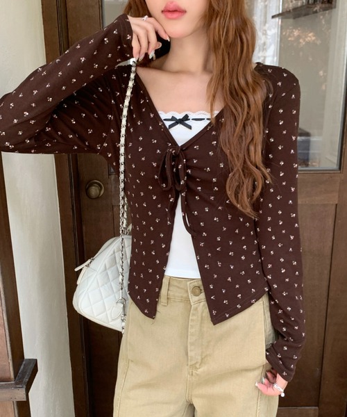 Achic(アシック)の「小花柄リボンレイヤード風トップス(Tシャツ/カットソー・レディース・グレー/アイボリー/ブラウン・M)」の20枚目の写真