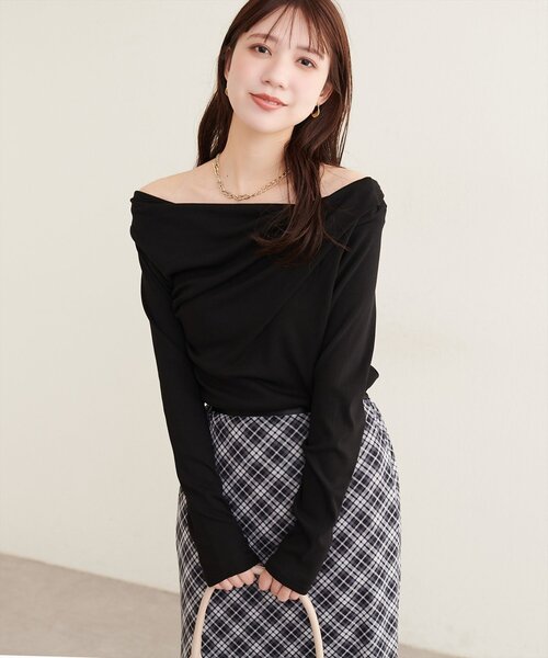 natural couture(ナチュラルクチュール)の「ドレープカットプルオーバー(Tシャツ/カットソー・レディース・チャコールグレー/ライトベージュ/ブラック/アイボリー/ブラウン・FREE)」の17枚目の写真