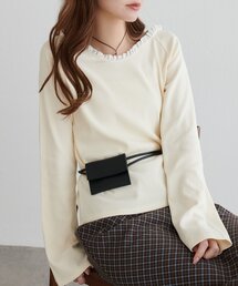 衿フリルプルオーバー