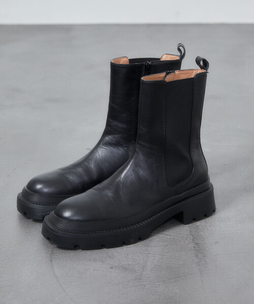 ATELIER BRUGGE(アトリエブルージュ)の「ATTELIER BRUGGE/アトリエブルージュ レザーサイドゴアタンクブーツ【限定展開】(ブーツ・レディース・ブラック・SMALL/MEDIUM/LARGE)」の4枚目の写真