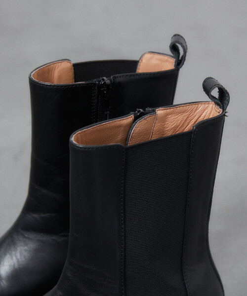 ATELIER BRUGGE(アトリエブルージュ)の「ATTELIER BRUGGE/アトリエブルージュ レザーサイドゴアタンクブーツ【限定展開】(ブーツ・レディース・ブラック・SMALL/MEDIUM/LARGE)」の10枚目の写真