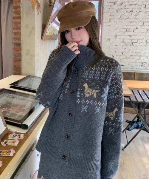 Teem Store(チームストア)の「アニマル柄ジャガード スタンドネックニットカーディガン+ミニスカート セットアップ(カーディガン/ボレロ・レディース・グレー・M)」の8枚目の写真