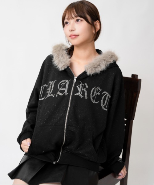 GORGE(ゴージ)の「ファーフード ラインストーンロゴジップパーカー|全3色(パーカー・レディース・ピンク/グレー/ブラック・F)」の2枚目の写真