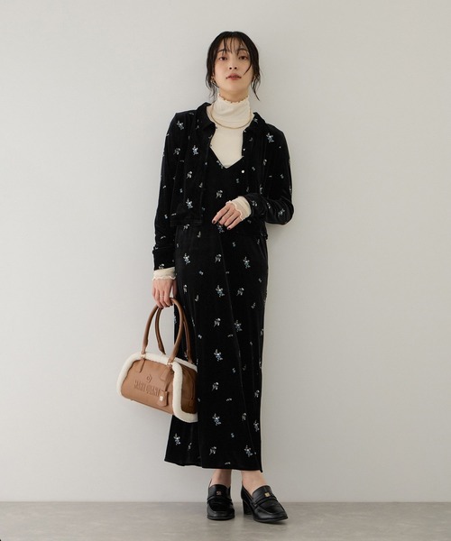 VIS(ビス)の「前後2WAYカラー刺繍ベロアキャミワンピース(ワンピース・レディース・ブラック系その他/ブラウン系その他2・FREE)」の21枚目の写真