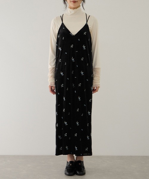 VIS(ビス)の「前後2WAYカラー刺繍ベロアキャミワンピース(ワンピース・レディース・ブラック系その他/ブラウン系その他2・FREE)」の14枚目の写真