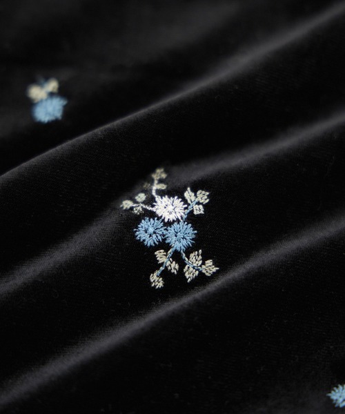 VIS(ビス)の「前後2WAYカラー刺繍ベロアキャミワンピース(ワンピース・レディース・ブラック系その他/ブラウン系その他2・FREE)」の11枚目の写真