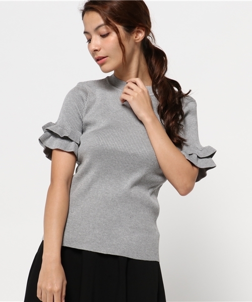 Pierrot(ピエロ)の「フリル袖 リブニット(ニット/セーター・レディース・ベージュ/ネイビー/オフホワイト/杢グレー/ブラック/ボルドー/グリーン/ライトピンク/イエロー・L/M)」の12枚目の写真