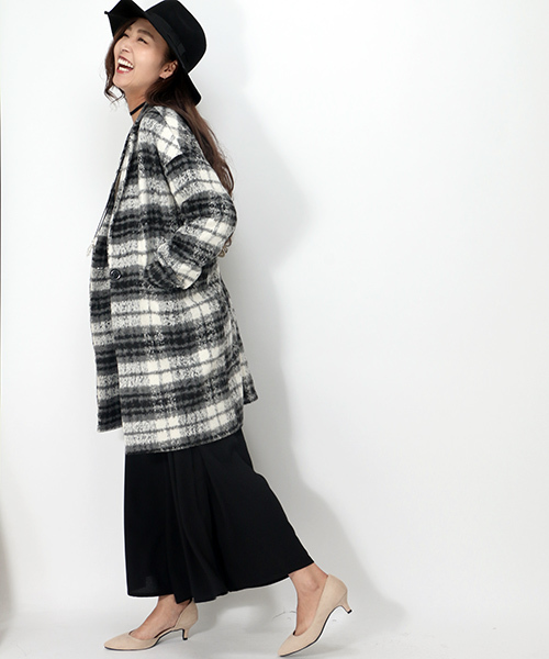 VENCEEXCHANGE（ヴァンスエクスチェンジ）の「シャギーチェックチェスターコート               （チェスターコート・レディース・ホワイト・LARGE/MEDIUM）」の12枚目の写真