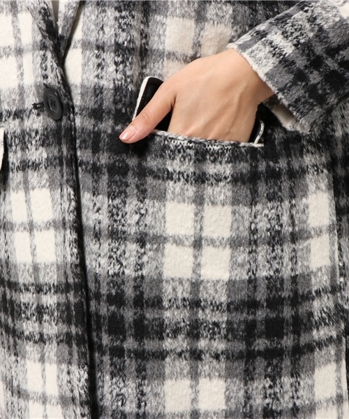VENCEEXCHANGE（ヴァンスエクスチェンジ）の「シャギーチェックチェスターコート               （チェスターコート・レディース・ホワイト・LARGE/MEDIUM）」の7枚目の写真