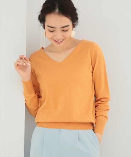 A part by（アパートバイ）の「【WEB限定カラー】12GAcCo VネックPO 744573 （ニット/セーター・レディース・グレー/ブルー/コーラルピンク/レッド/ベージュ/オレンジ/ブラック/クリアグリーン/ホワイト/ピンク・LARGE/MEDIUM）」の10枚目の写真