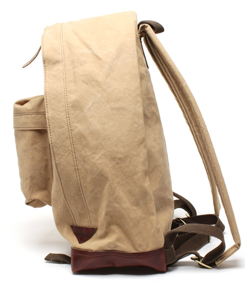 BEAMS PLUS(ビームスプラス)の「ARTS & CRAFTS / デイバッグ(バックパック/リュック・メンズ・カーキ/オリーブ・ONE SIZE)」の3枚目の写真