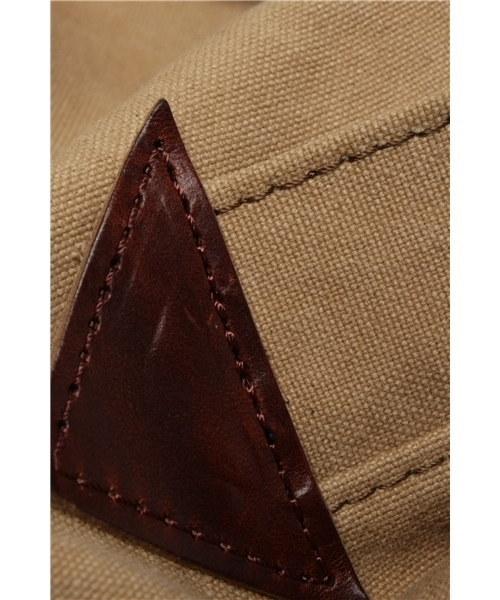 BEAMS PLUS(ビームスプラス)の「ARTS & CRAFTS / デイバッグ(バックパック/リュック・メンズ・カーキ/オリーブ・ONE SIZE)」の9枚目の写真