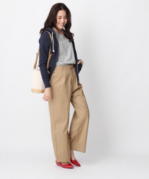 Andemiu（アンデミュウ）の「【XSからLLサイズまで展開あり！】エナメルバレエシューズ757912（バレエシューズ・レディース・レッド/ブラック/ベージュ/グレー・SMALL/MEDIUM/LARGE/X-LARGE/X-SMALL）」の13枚目の写真