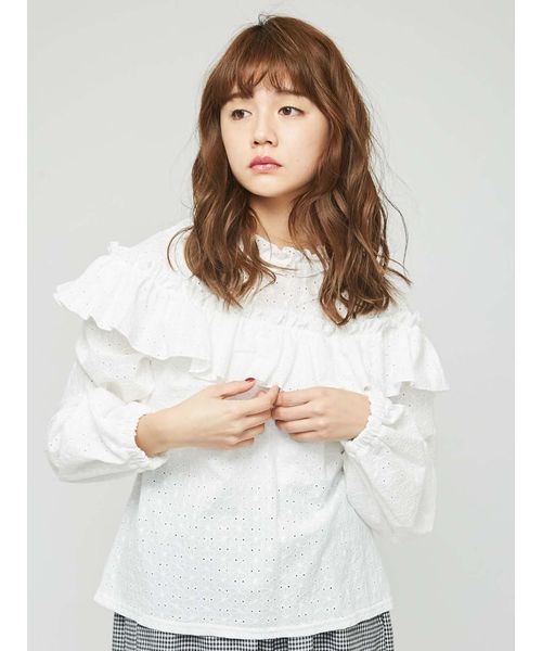 メリージェニー　フリルレースシャツ F merry jenny（メリージェニー）の「レースフリルブラウス