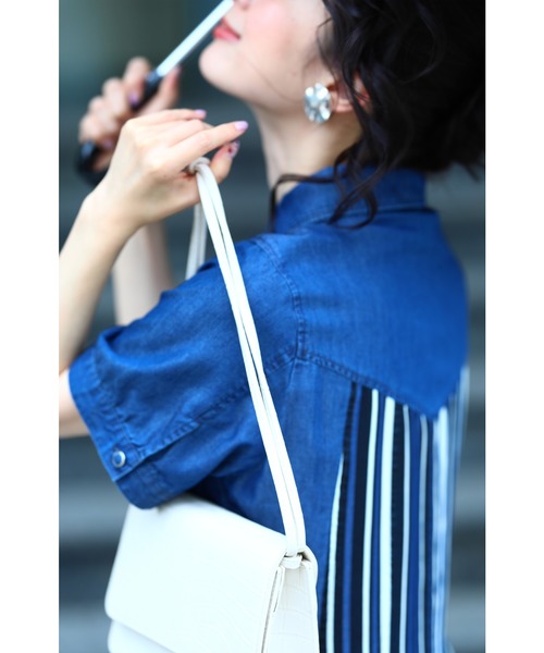 cawaii(カワイイ)の「爽やかストライプのデニムシャツワンピース(ベルト付)(ワンピース・レディース・ブルー・M/XL)」の10枚目の写真