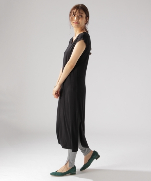 BAYFLOW（ベイフロー）の「GOOD PRICE／バックレースアップロングプルオーバー（Tシャツ/カットソー・レディース・ブラック/マスタード/オフホワイト/チェック・SMALL/MEDIUM）」の3枚目の写真