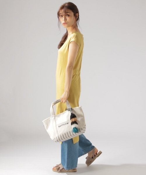 BAYFLOW（ベイフロー）の「GOOD PRICE／バックレースアップロングプルオーバー（Tシャツ/カットソー・レディース・ブラック/マスタード/オフホワイト/チェック・SMALL/MEDIUM）」の17枚目の写真