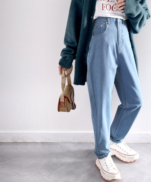 ゆるっと穿くルーズバルーンのテーパードパンツ