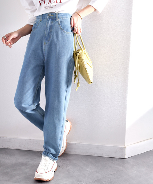 ゆるっと穿くルーズバルーンのテーパードパンツ