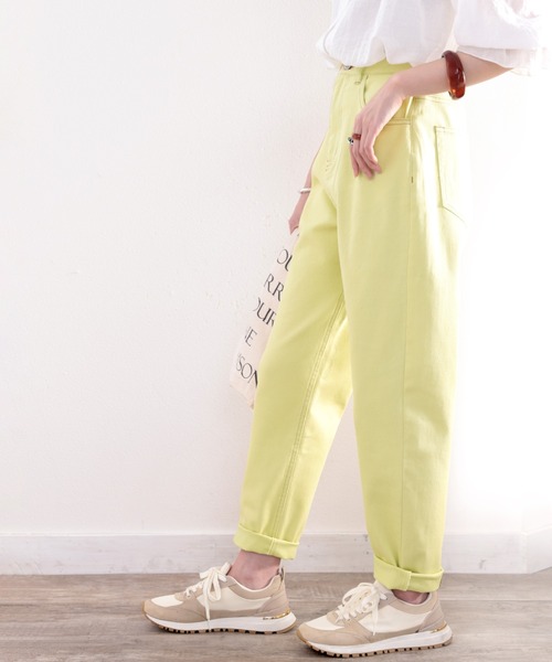 classicalelf(クラシカルエルフ)の「ゆるっと穿くルーズバルーンのテーパードパンツ(デニムパンツ・レディース・ブルー系その他/ブルー系その他2/カーキ/ブラック/ベージュ/ホワイト/ナチュラル/グリーン/ライトグレー/ブラウン/イエロー/ピンク/グレイッシュベージュ・SMALL/MEDIUM/LARGE/XX-LARGE/X-LARGE/XXX-LARGE/XXXX-LARGE)」の20枚目の写真