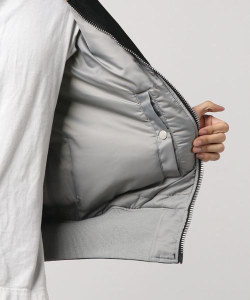 Alpha Industries(アルファインダストリーズ)の「【ALPHA】MA-1 T BLOOD CHIT(MA-1・メンズ・ブラック/ダークブルー・MEDIUM/LARGE/X-LARGE)」の5枚目の写真