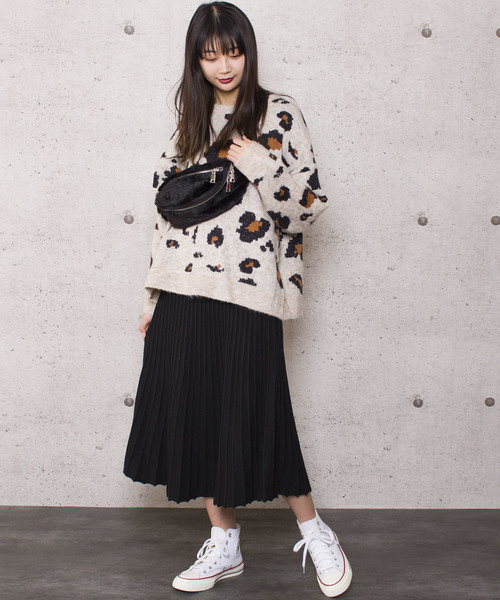 LUGG NAGG(ラグナグ)の「【Jewelobe/ ジュエローブ】フェイクファー ボディバッグ(ボディバッグ/ウエストポーチ・レディース・ブラック/ベージュ・FREE)」の11枚目の写真