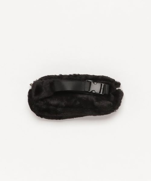 LUGG NAGG(ラグナグ)の「【Jewelobe/ ジュエローブ】フェイクファー ボディバッグ(ボディバッグ/ウエストポーチ・レディース・ブラック/ベージュ・FREE)」の3枚目の写真