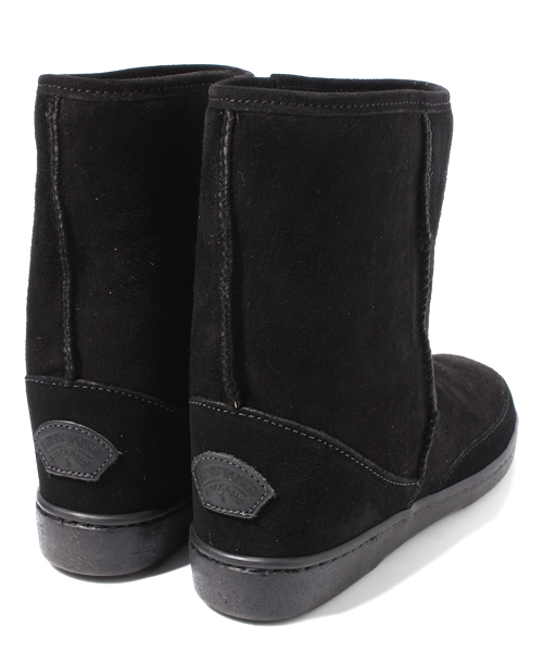 goa（ゴア）の「【MINNETONKA】SHEEPSKIN BOOTS(SHORT PUG)（ブーツ・レディース・ブラック/グレー/キャメル・6/7/8）」の6枚目の写真