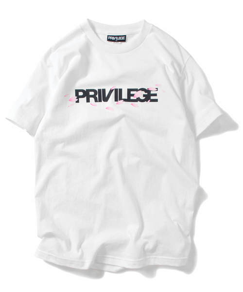 PRIVILEGE（プリビレッジ）の「プリビレッジ [PRIVILEGE] - サクラ コア ロゴ 半袖 Tシャツ [SAKURA CORE LOGO TEE]（Tシャツ/カットソー・メンズ・ホワイト/ブラック/ネイビー・MEDIUM/LARGE/X-LARGE）」の2枚目の写真