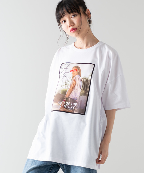 WEGO（ウィゴー）の「WEGO/ガールズフォトエンボスTシャツ（Tシャツ/カットソー・メンズ・ホワイト系その他/ホワイト/ライトパープル/ブラック/ライトピンク/その他1・LARGE/MEDIUM）」の3枚目の写真