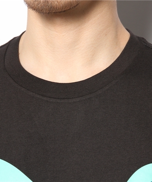 PUMA（プーマ）の「NO. 1ロゴ半袖TEE - Sport Classics（Tシャツ/カットソー・メンズ・ホワイト/ピンク/グレー/ブラック・LARGE/SMALL/X-LARGE/XX-LARGE/MEDIUM）」の8枚目の写真