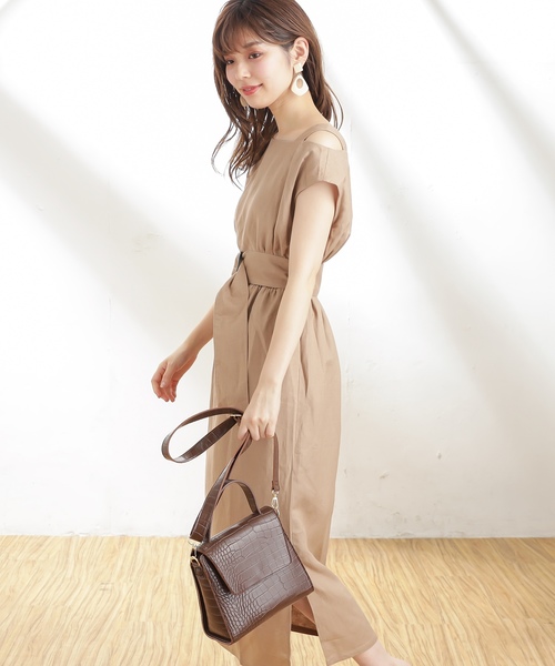 natural couture(ナチュラルクチュール)の「ワンショル大人すっきりワンピース(ワンピース・レディース・ブラック/ベージュ/ピンク/キャメル/ストライプ・FREE)」の3枚目の写真