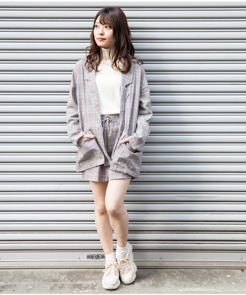 VANNIE U(ヴァニーユー)の「VANNIE U グレンチェックセットアップ(テーラードジャケット・レディース・グレー/ベージュ/ブラック/ブラウン・FREE)」の4枚目の写真