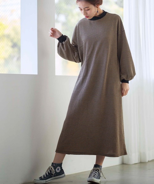GeeRA(ジーラ)の「配色カットジャカードワンピース(ワンピース・レディース・ブルー/ブラック・MEDIUM/X-LARGE/LARGE)」の1枚目の写真