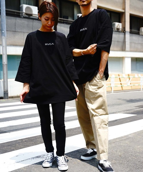 RVCA（ルーカ）の「RVCA メンズ  OVER SIZED BOX RVCA Ｔシャツ/ルーカ ロゴ ビッグシルエット ドロップショルダー オーバーサイズ（Tシャツ/カットソー・メンズ・ブラウン/ヘザーグレー/ホワイト/ブラック/ブルー・LARGE/MEDIUM/SMALL）」の17枚目の写真