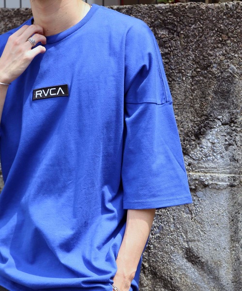 RVCA（ルーカ）の「RVCA メンズ  OVER SIZED BOX RVCA Ｔシャツ/ルーカ ロゴ ビッグシルエット ドロップショルダー オーバーサイズ（Tシャツ/カットソー・メンズ・ブラウン/ヘザーグレー/ホワイト/ブラック/ブルー・LARGE/MEDIUM/SMALL）」の7枚目の写真