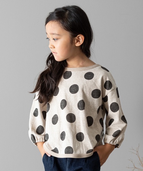 MAKE YOUR DAY(メイクユアデイ)の「ドットプリント長袖Tシャツ■80~140cm(Tシャツ/カットソー・キッズ・チャコールグレー/ベージュ/パープル・90/100/110/120/80/130/140)」の3枚目の写真