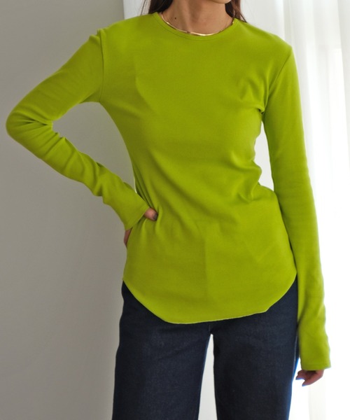 AKTE（アクテ）の「ベーシックタイトプルオーバー（Tシャツ/カットソー・レディース・ホワイト/ブラック/ホワイト×ブラック/コーラルピンク/グリーン・FREE）」の5枚目の写真