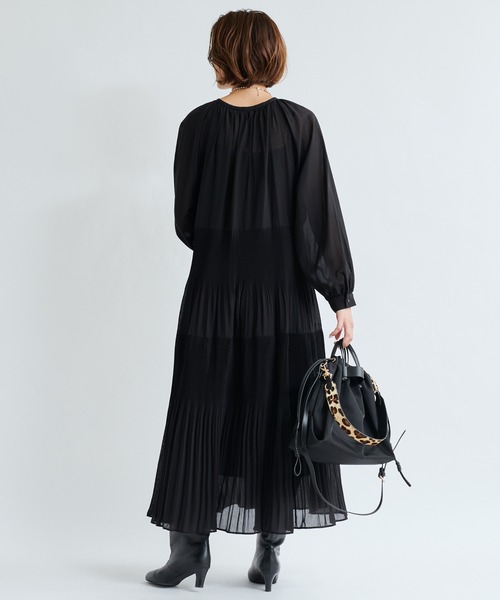 DouDou(ドゥドゥ)の「プリーツティアードワンピース(ワンピース・レディース・ブラック/ラベンダー・FREE)」の5枚目の写真