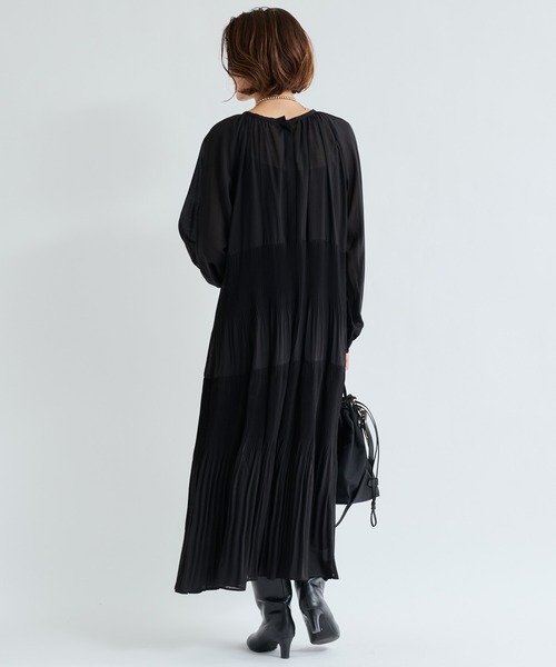 DouDou(ドゥドゥ)の「プリーツティアードワンピース(ワンピース・レディース・ブラック/ラベンダー・FREE)」の12枚目の写真