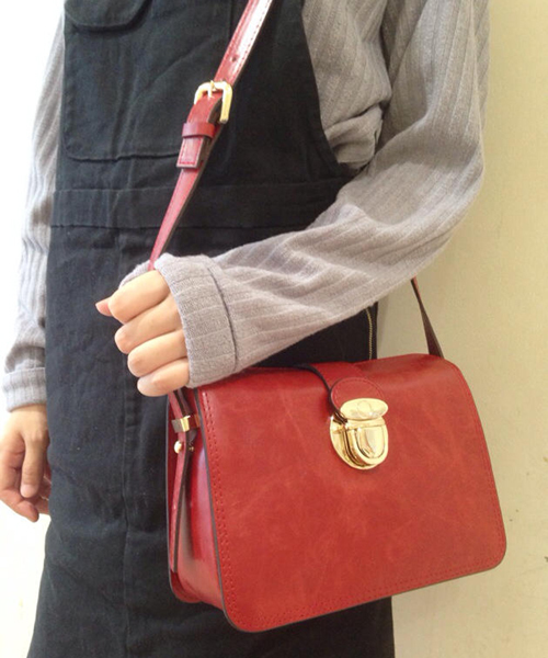 Kastane（カスタネ）の「【Kastane】2WAYショルダーBAG（ショルダーバッグ・レディース・ネイビー/キャメル/レッド・FREE）」の14枚目の写真