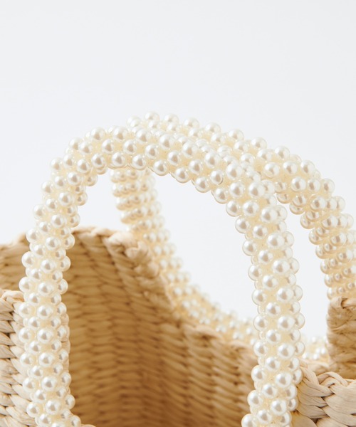 one after another NICE CLAUP(ワンアフターアナザーナイスクラップ)の「パール雑材かごバッグ(かごバッグ・レディース・ナチュラル・ONE SIZE)」の6枚目の写真