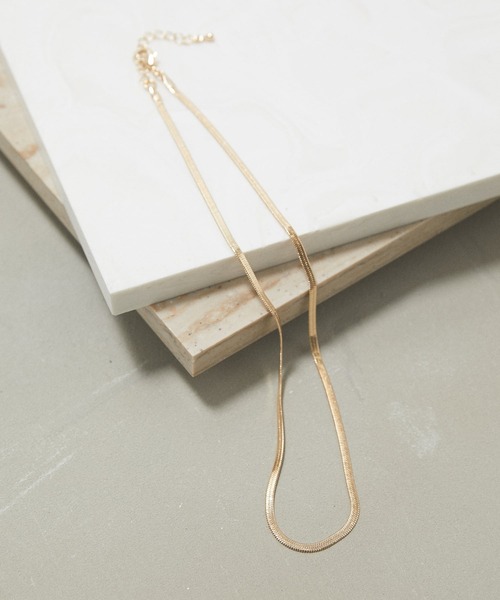 y/m by MIZUKI(イムバイミズキ)の「スネークネックレス(ネックレス・レディース・シルバー/ゴールド・FREE)」の2枚目の写真